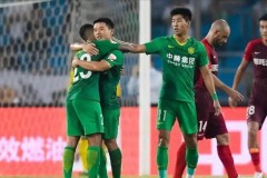 申花队连续丢球困境：战术调整与士气恢复之道